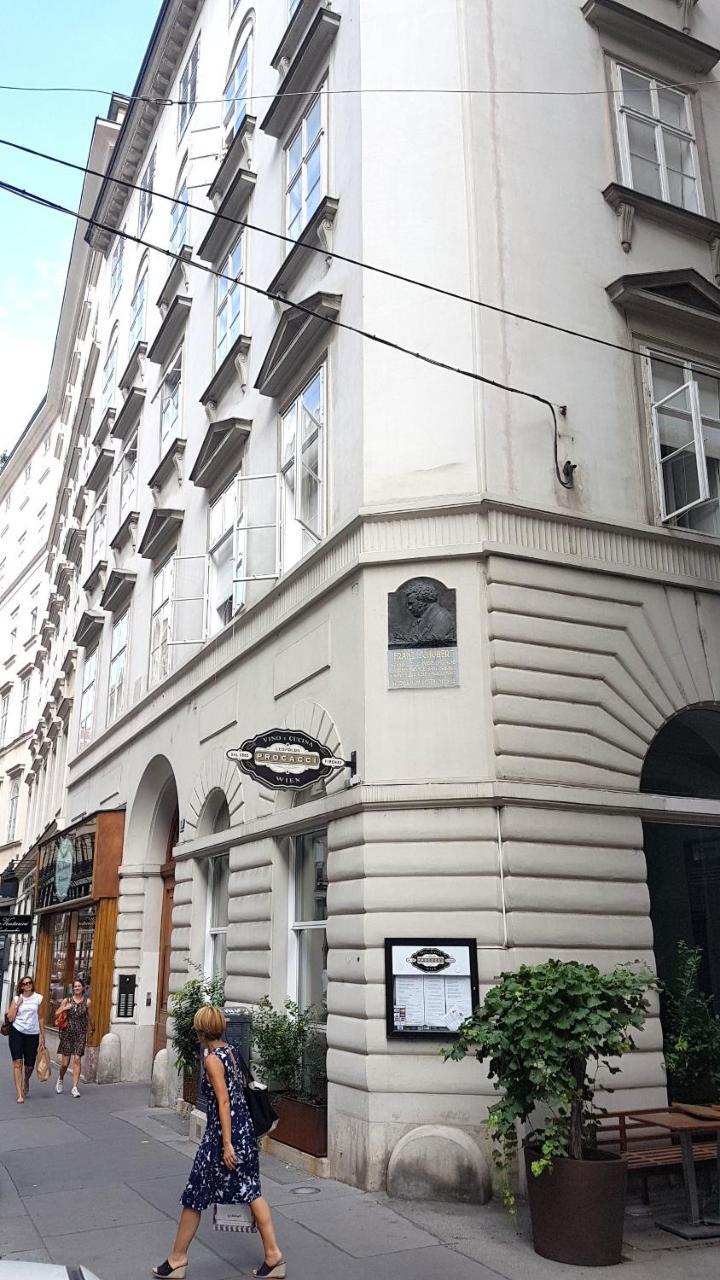 Sobieski Apartments St. Stephen'S Cathedral Wien Exteriör bild